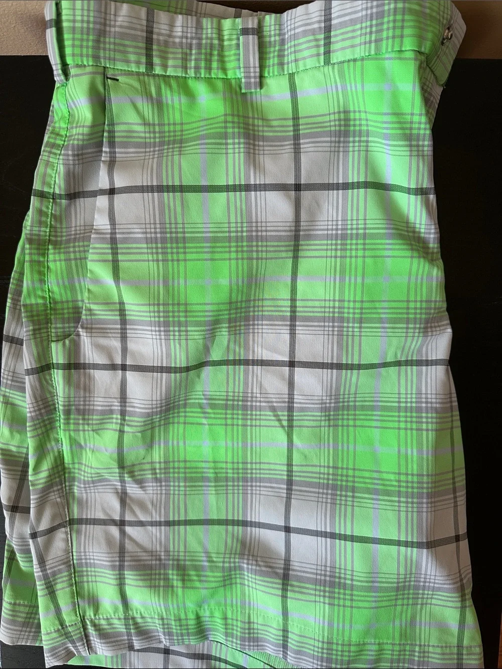 Nike Golf Tour Performance Shorts DRI-FIT in Neon Green and White